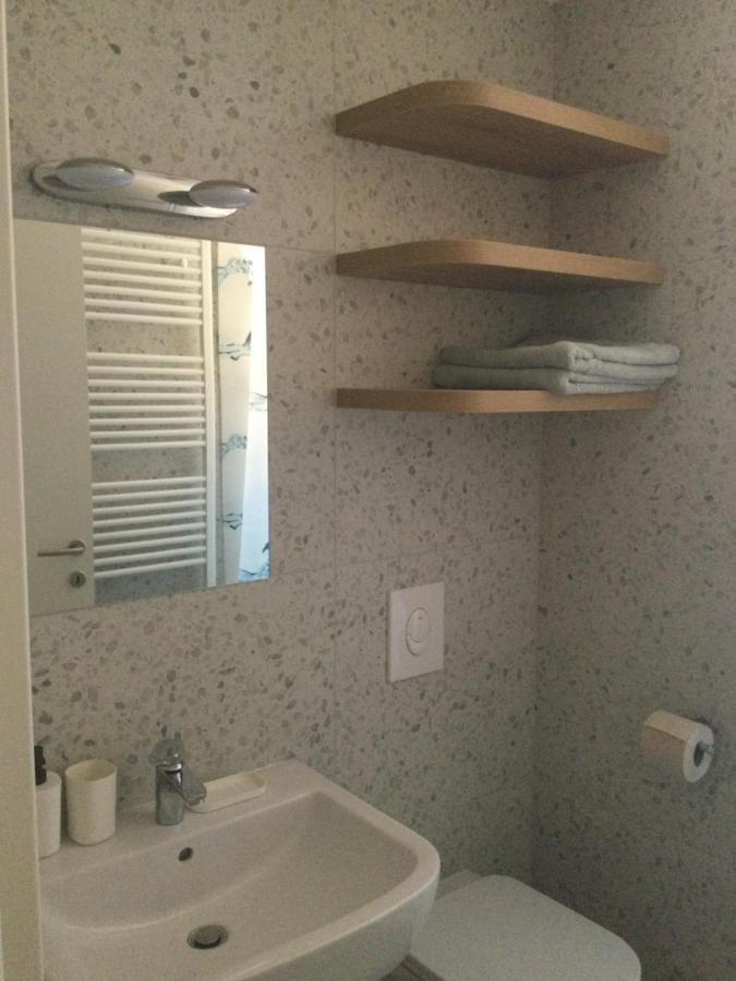 Lovely Studio Appartment With Patio Near The Sea Копер Экстерьер фото