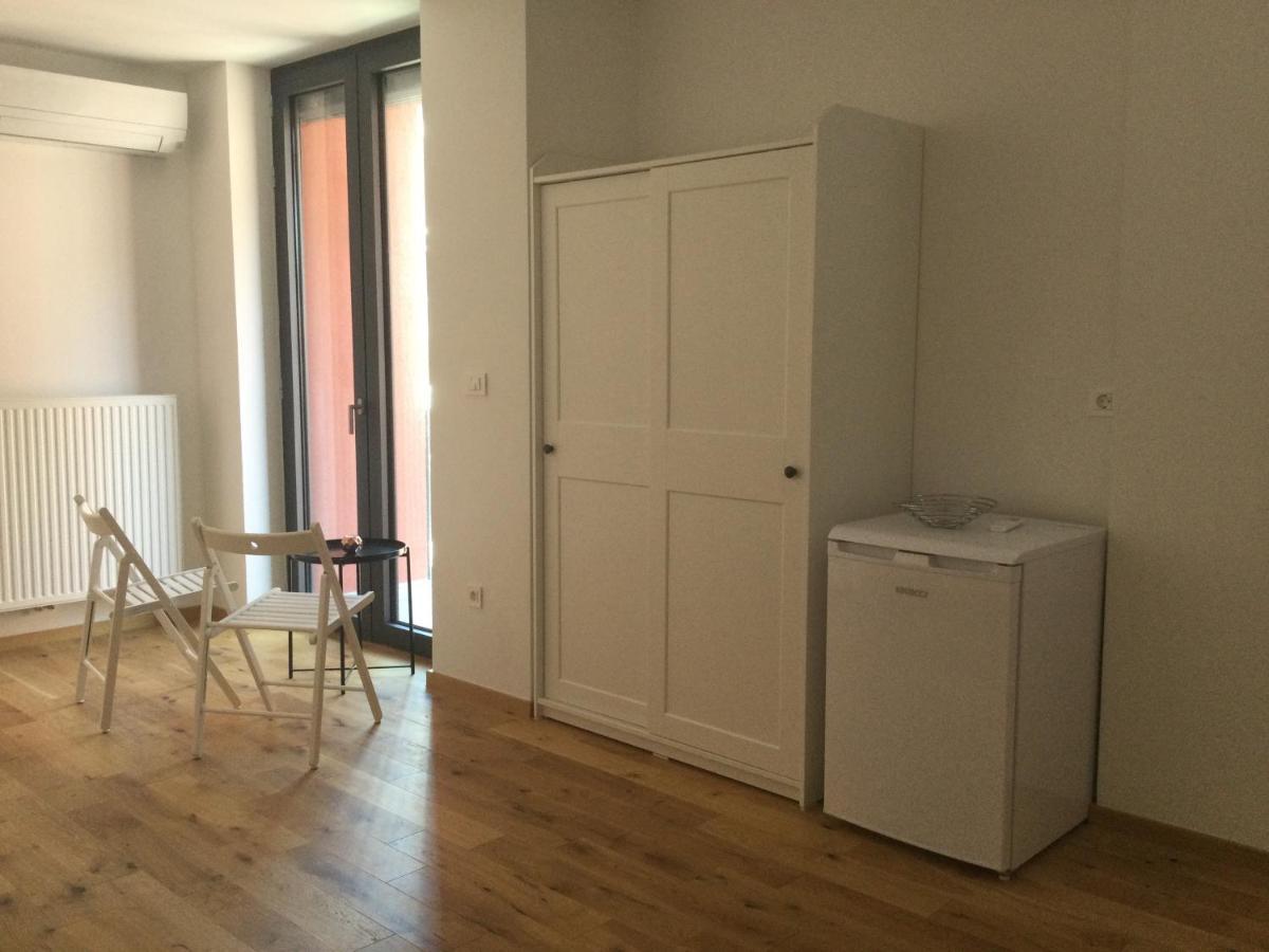 Lovely Studio Appartment With Patio Near The Sea Копер Экстерьер фото